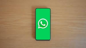 Crystal Clear Chats: Inside WhatsApp’s New Liquid Glass Update